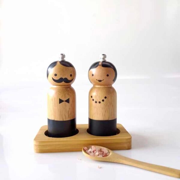 Cute Wooden Salt & Pepper Mills