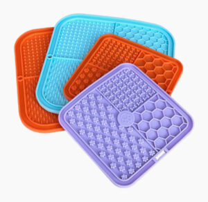 1 Silicone Pet Licking Pad Bowl
