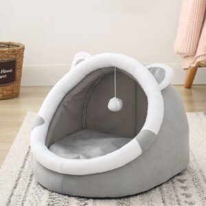 555378237 Enclosed Four-Season Cat House & Bed