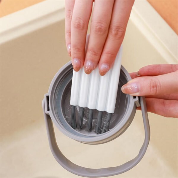 Crevice Cleaning Brush