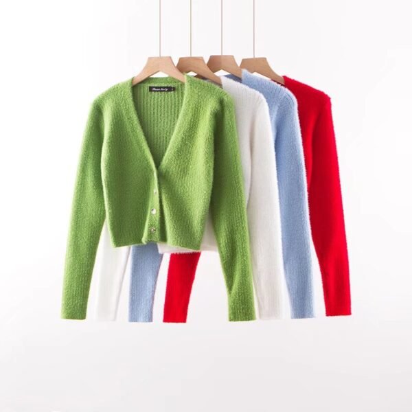 566226897 V-neck long sleeved cardigan sweater