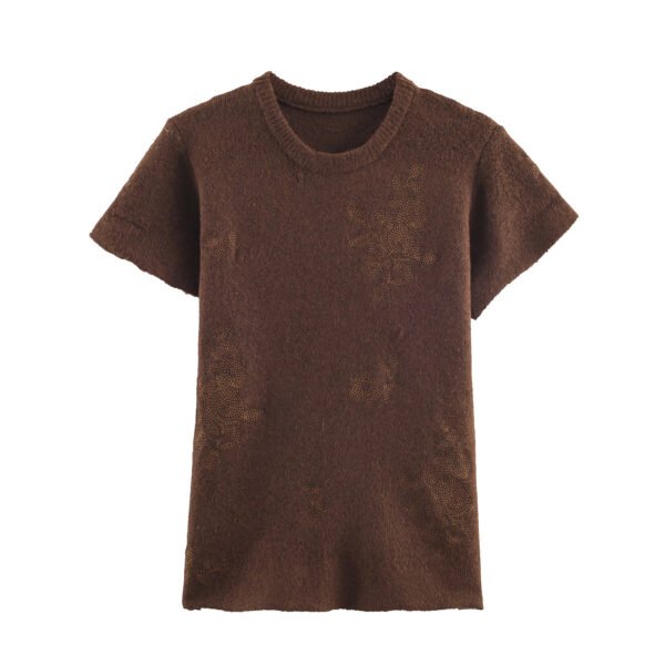 566226674 Simple and versatile embroidered short sleeved knitted top