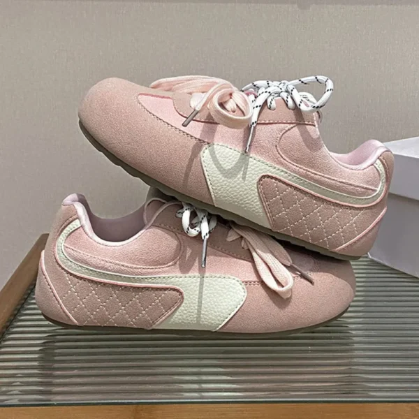 566150185 Contrast Flat Sneakers