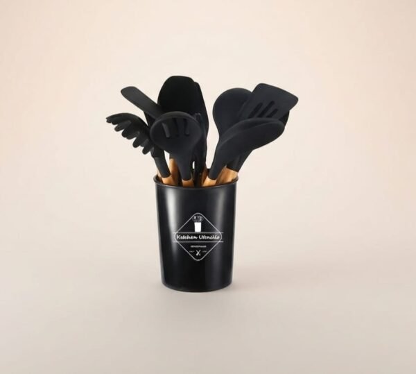 Wooden Handle Kitchenware 12 Piece Set FDA Silicone Non-stick Cooking Shovel Spoon Baking Suit With Storage Barrel Silicone 12-Piece Wooden Kitchen Set